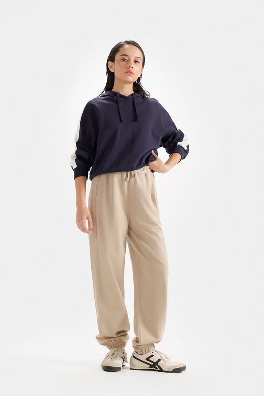 Elastic Waist Relaxed Fit Trouser