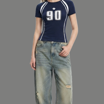 Slim Fit Number Star Graphic Crop Top